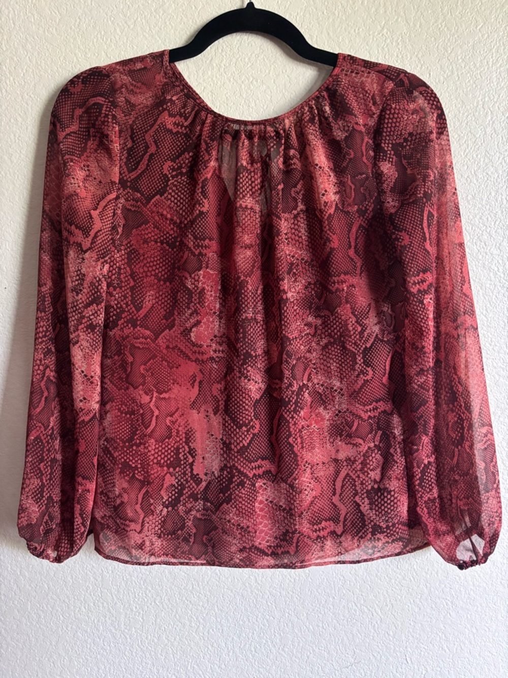 White House Black Market Red Printed Long-Sleeve Blouse Size 0P